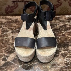 Platform ankle strap black sandals